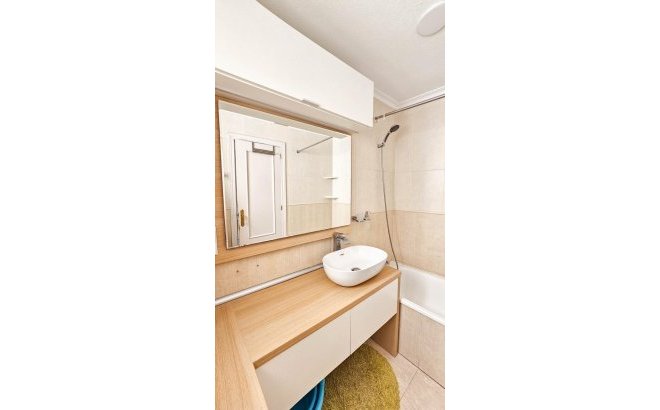 Resale - Apartment -
Torrevieja - PARQUE DE LAS NACIONES