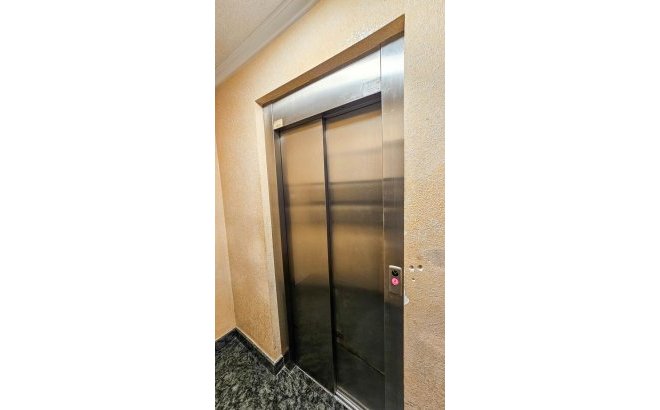 Resale - Apartment -
Torrevieja - PARQUE DE LAS NACIONES