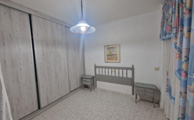 Resale - Apartment -
Torrevieja - Playa de los Locos
