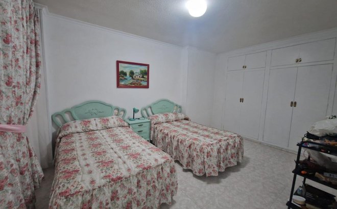 Resale - Apartment -
Torrevieja - Playa de los Locos