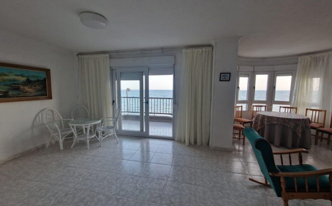 Resale - Apartment -
Torrevieja - Playa de los Locos