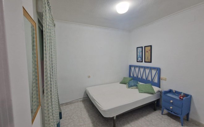 Resale - Apartment -
Torrevieja - Playa de los Locos