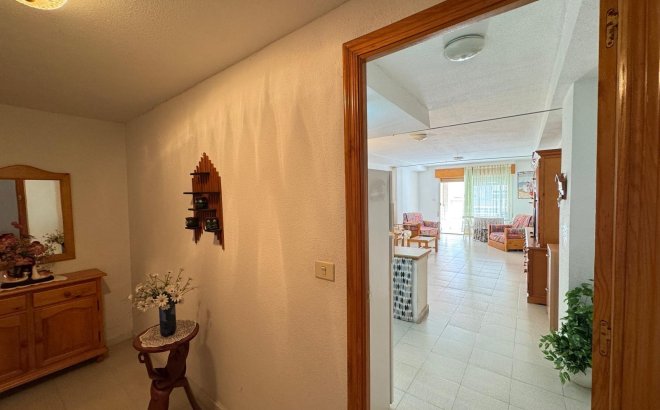 Resale - Apartment -
Torrevieja - Centro