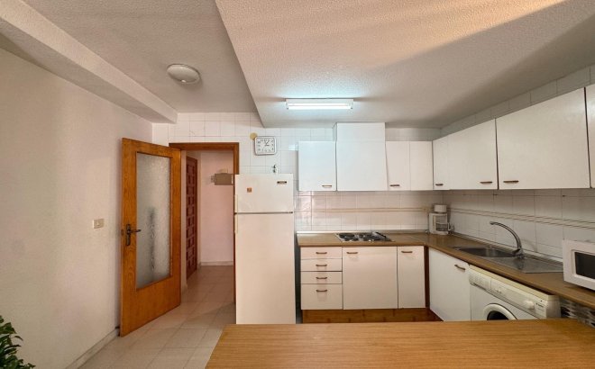 Resale - Apartment -
Torrevieja - Centro