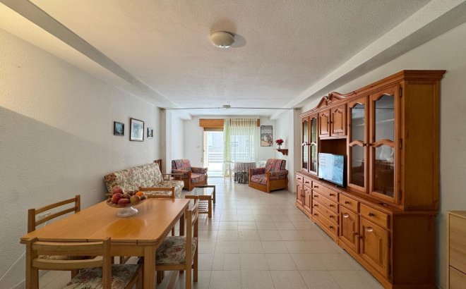 Resale - Apartment -
Torrevieja - Centro