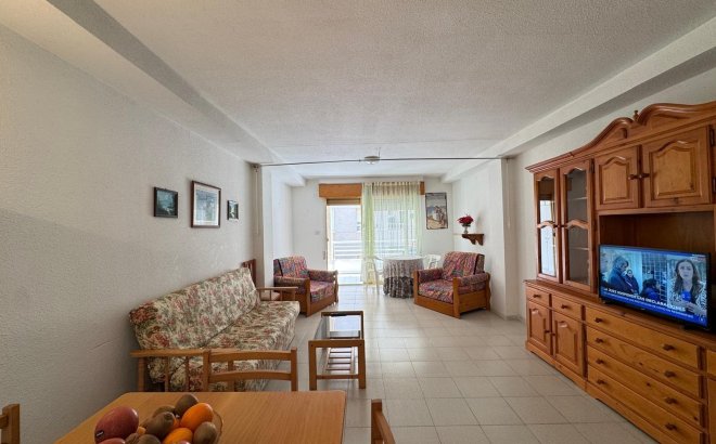 Resale - Apartment -
Torrevieja - Centro