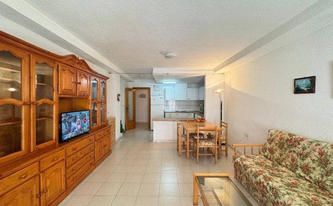 Resale - Apartment -
Torrevieja - Centro
