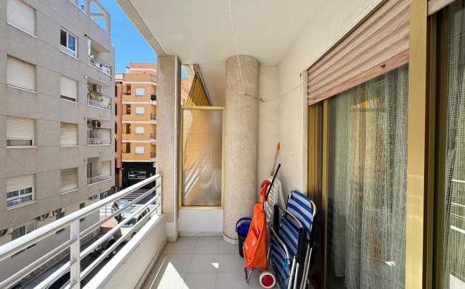 Resale - Apartment -
Torrevieja - Centro