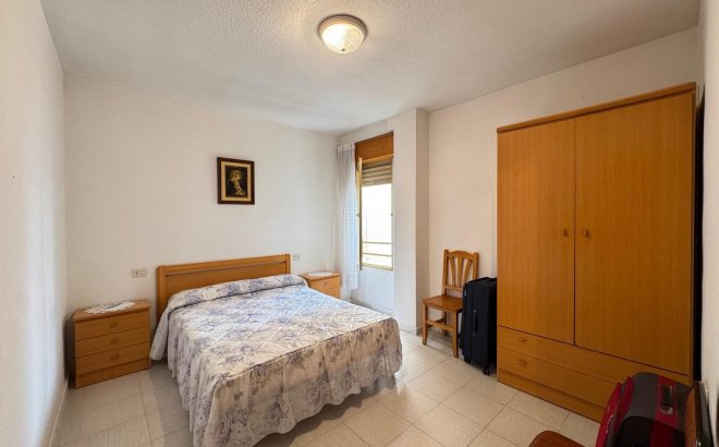 Resale - Apartment -
Torrevieja - Centro