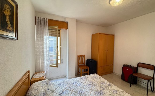 Resale - Apartment -
Torrevieja - Centro