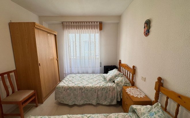 Resale - Apartment -
Torrevieja - Centro