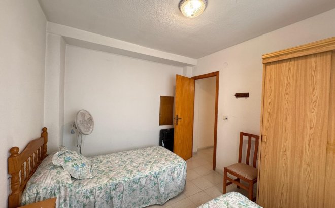 Resale - Apartment -
Torrevieja - Centro