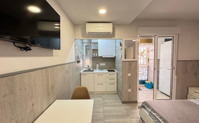 Resale - Apartment -
Torrevieja - Playa del Cura