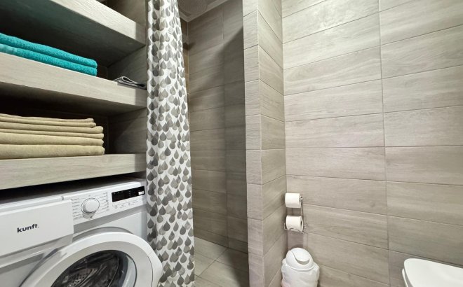 Resale - Apartment -
Torrevieja - Playa del Cura