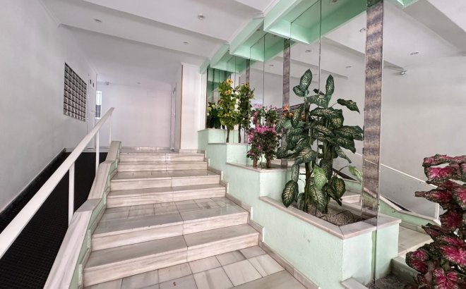 Resale - Apartment -
Torrevieja - Playa del Cura