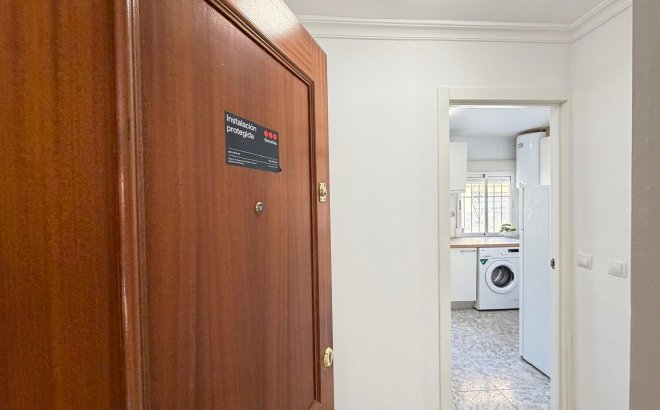 Resale - Apartment -
Torrevieja - Centro