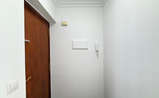 Resale - Apartment -
Torrevieja - Centro