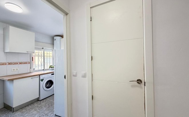 Resale - Apartment -
Torrevieja - Centro