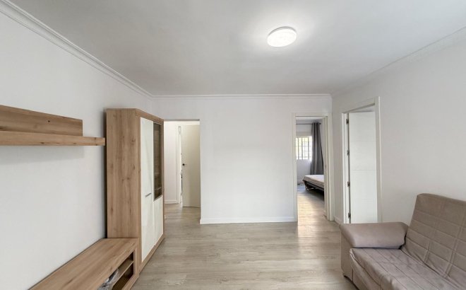 Resale - Apartment -
Torrevieja - Centro