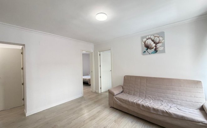 Resale - Apartment -
Torrevieja - Centro