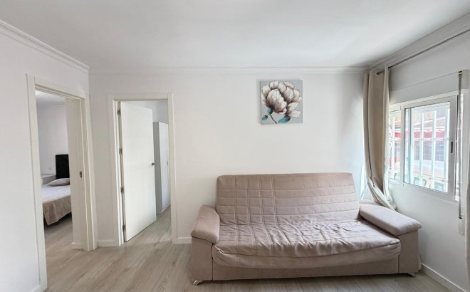Resale - Apartment -
Torrevieja - Centro