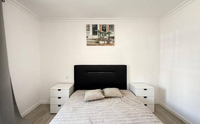 Resale - Apartment -
Torrevieja - Centro