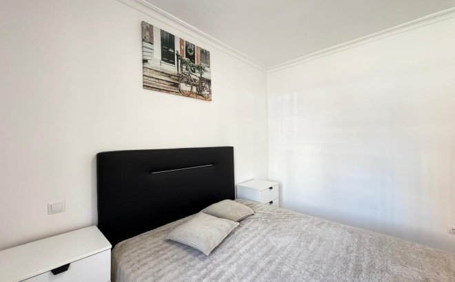 Resale - Apartment -
Torrevieja - Centro
