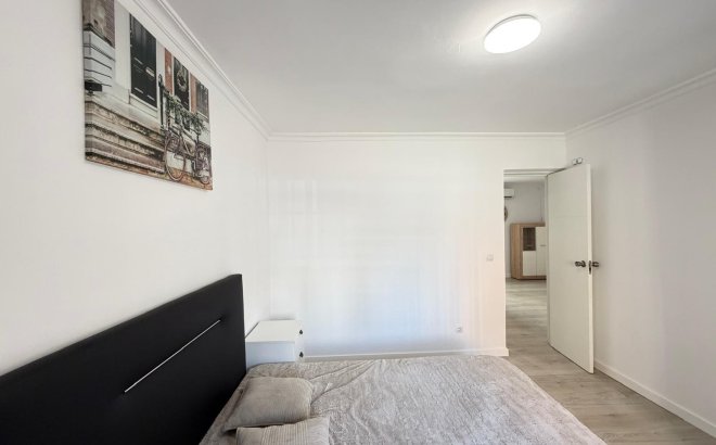 Resale - Apartment -
Torrevieja - Centro