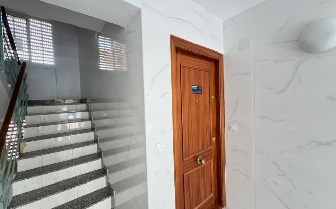 Resale - Apartment -
Torrevieja - Centro