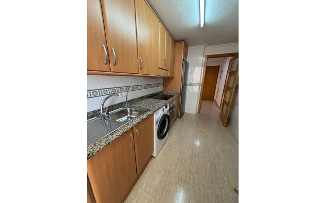 Resale - Apartment -
Torrevieja - Centro