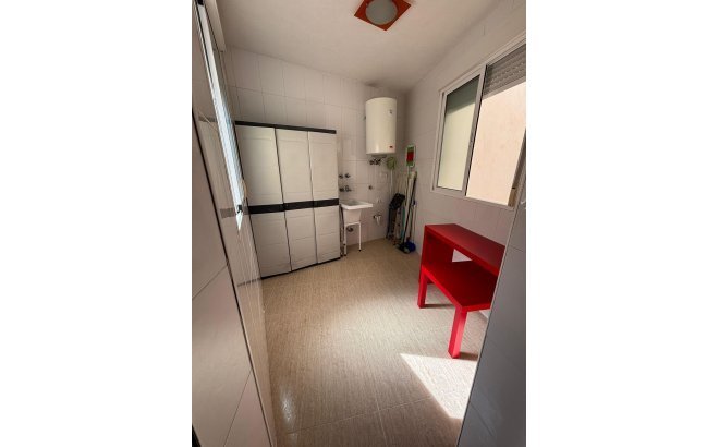Resale - Apartment -
Torrevieja - Centro