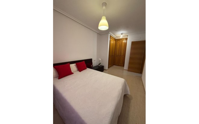 Resale - Apartment -
Torrevieja - Centro