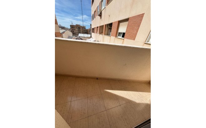 Resale - Apartment -
Torrevieja - Centro