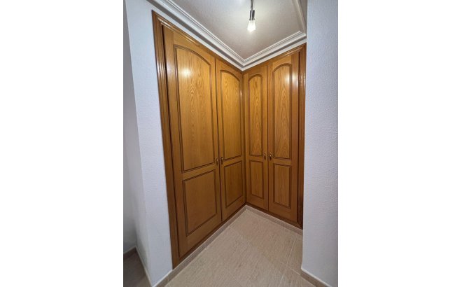 Resale - Apartment -
Torrevieja - Centro