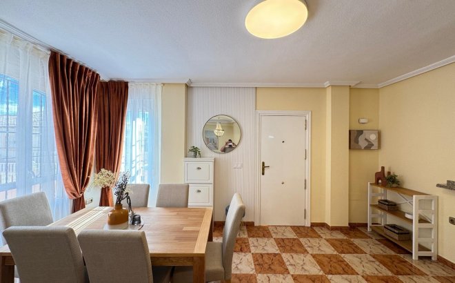Resale - Town House -
Orihuela Costa - Lomas De Cabo Roig-los Dolses