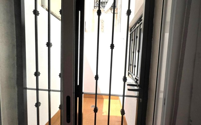 Resale - Bungalow -
Torrevieja - Los Balcones - Los Altos del Edén