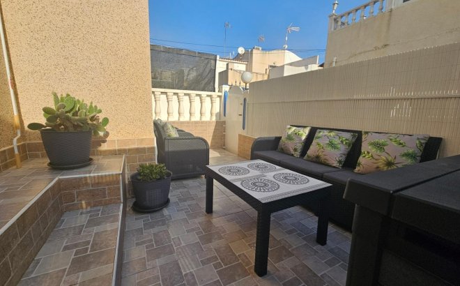 Resale - Bungalow -
Torrevieja - Lago Jardin