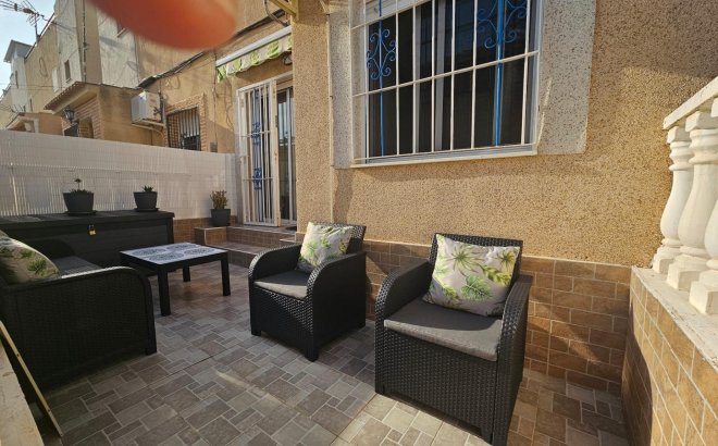 Resale - Bungalow -
Torrevieja - Lago Jardin