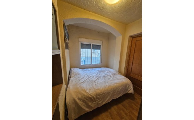 Resale - Bungalow -
Torrevieja - Lago Jardin