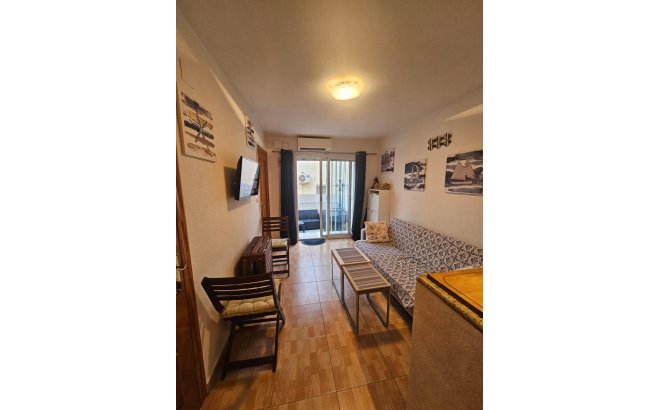Resale - Bungalow -
Torrevieja - Lago Jardin