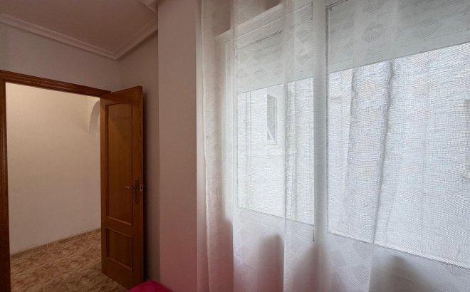 Resale - Apartment -
Torrevieja - Playa del Cura