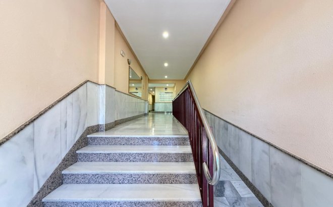 Resale - Apartment -
Torrevieja - Playa del Cura