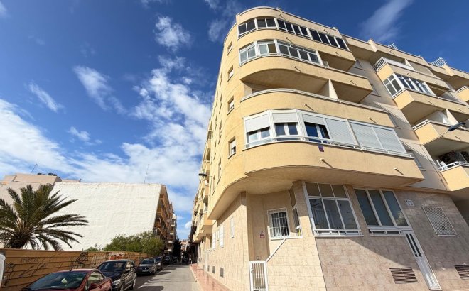 Resale - Apartment -
Torrevieja - Playa del Cura