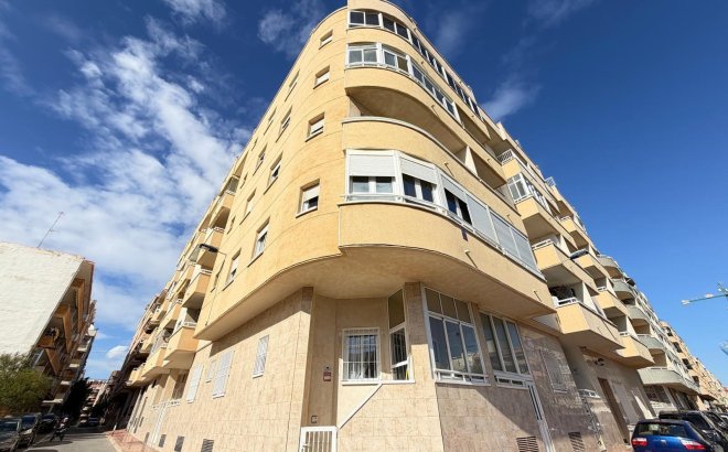Resale - Apartment -
Torrevieja - Playa del Cura