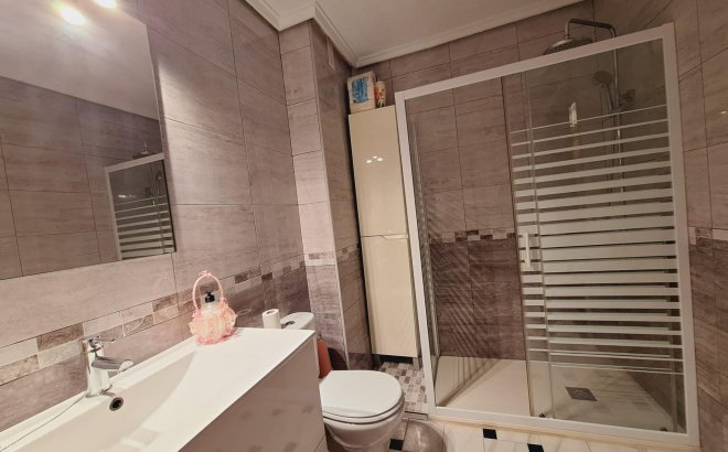Resale - Apartment -
Torrevieja - Acequion
