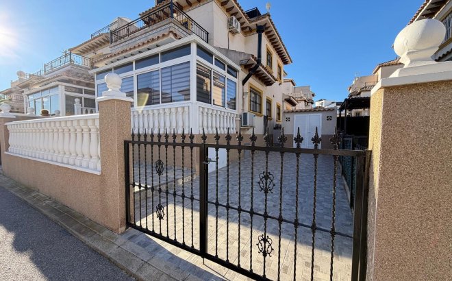 Resale - Town House -
Orihuela Costa - Las Filipinas