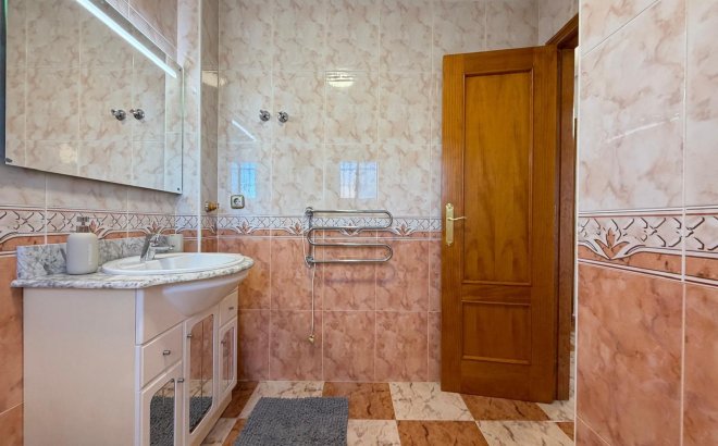 Resale - Town House -
Orihuela Costa - Las Filipinas