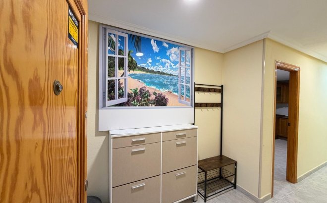 Resale - Apartment -
Torrevieja - Playa del Cura