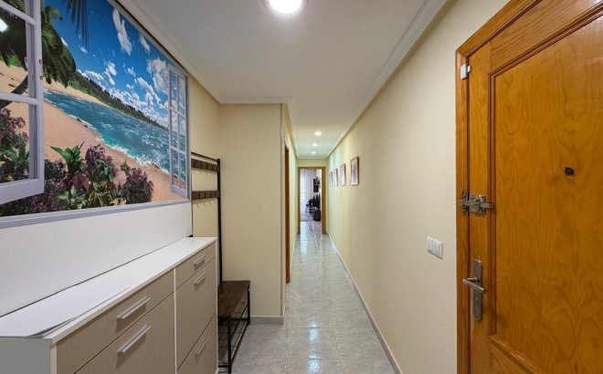 Resale - Apartment -
Torrevieja - Playa del Cura