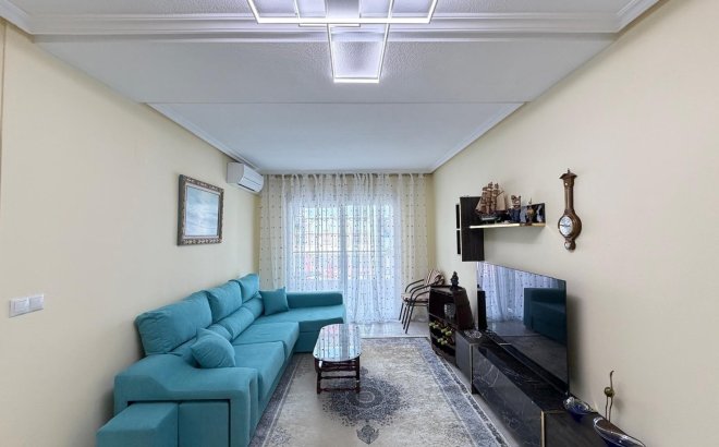 Resale - Apartment -
Torrevieja - Playa del Cura
